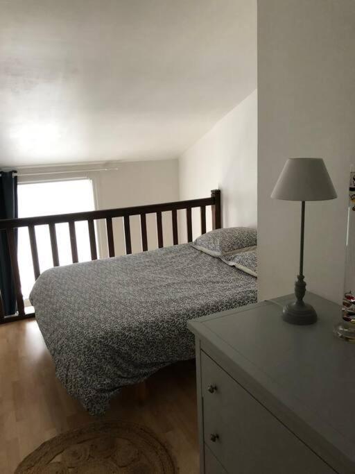 Appartement En Duplex Avec Parking Et Jardinet Bourges Buitenkant foto
